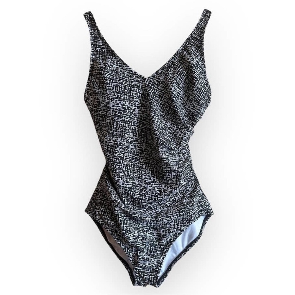 EUC- Speedo ‘Classic’ Ruched Sides V Neck Maillot